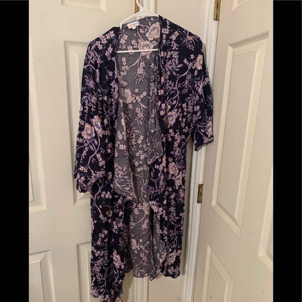 NWOT lularoe cardigan/cover up overlay